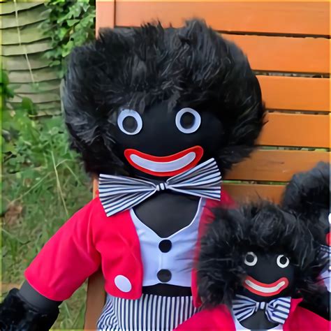 The golly made his debut on labels and price lists produced by the company in 1910, although his origin is the subject of debate. . Golliwog price list uk